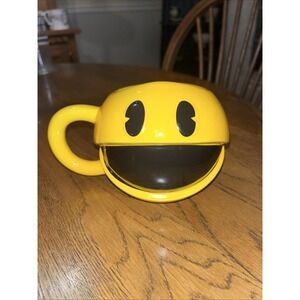 PAC-MAN - CERAMIC SCULPTED MUG - BRAND NEW 20 OUNCES - VIDEO GAME